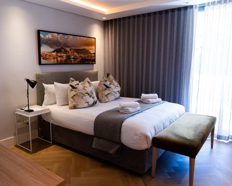 2 Bedroom Property for Sale in Sea Point Western Cape